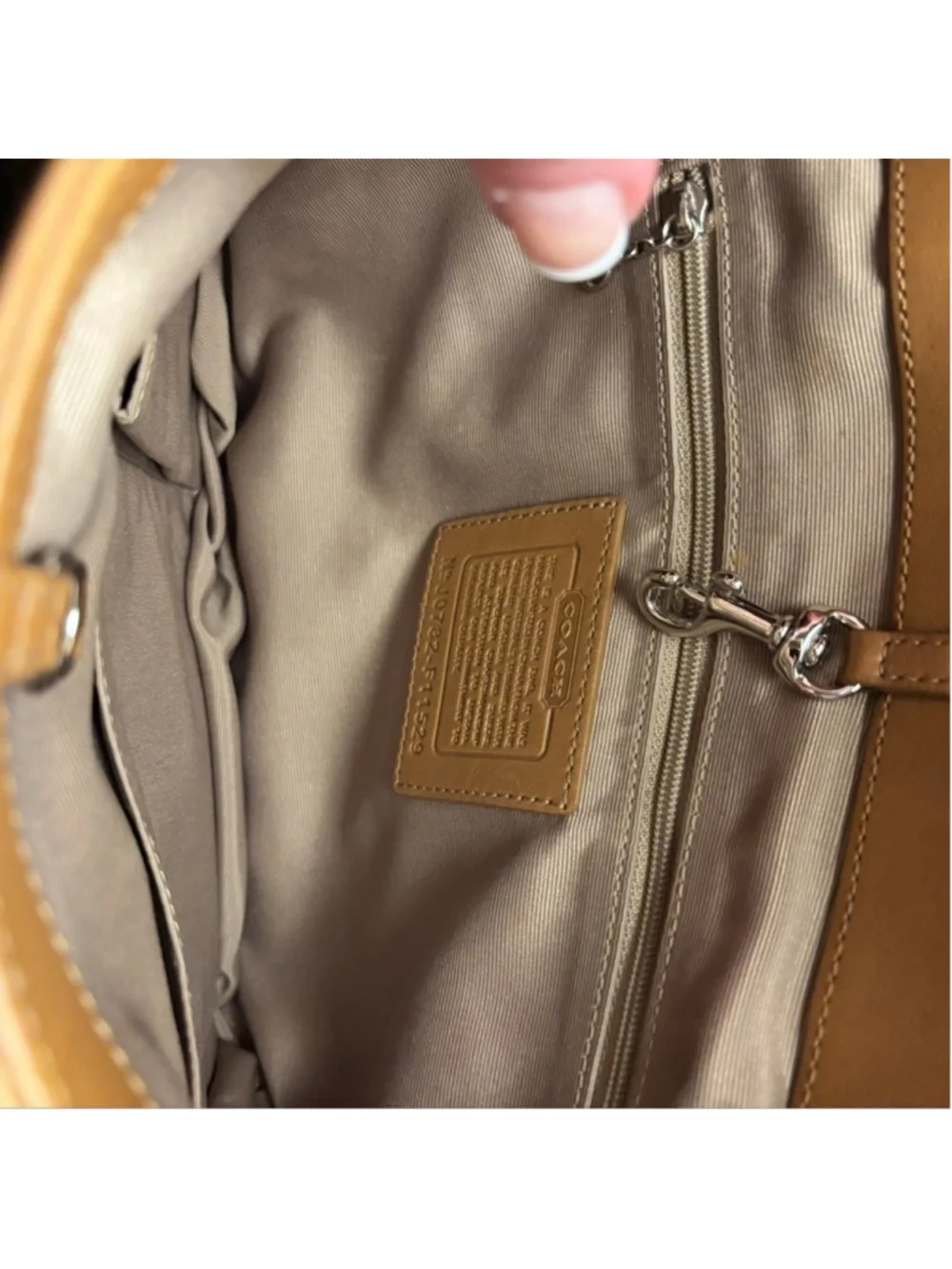 COACH HAMPTONS SIGNATURE PATCHWORK TOTE BAG NWOT BROWN BEIGE AND GOLD